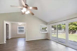 1117 High Point Rd, Arlington, TX 76015 - Photo 5