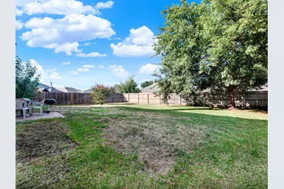 2328 Tawny Owl Road, Grand Prairie, TX 75052 - Photo 37