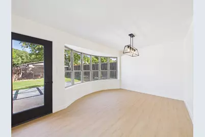 10835 Hayfield, Dallas, TX 75238 - Photo 11
