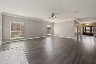 5401 Emerald Park Blvd, Arlington, TX 76017 - Photo 7