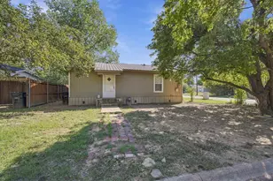 405 N Atlantic St, Cleburne, TX 76031 - Photo 13