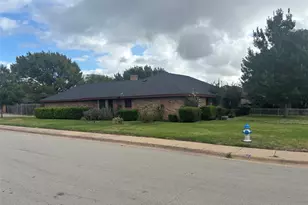 1335 Briarmeade Dr, Duncanville, TX 75137 - Photo 1