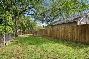 3413 Livingston Ave, Fort Worth, TX 76110 - Photo 11