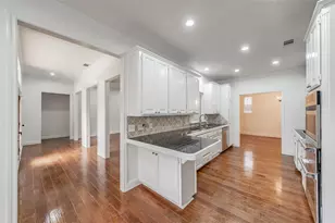 816 Havenwood Ln S, Fort Worth, TX 76112 - Photo 9