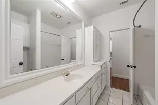 816 Havenwood Ln S, Fort Worth, TX 76112 - Photo 23