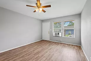 701 W Hull St, Denison, TX 75020 - Photo 5