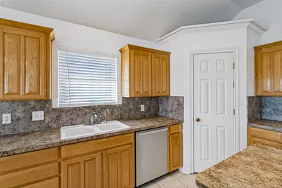 10533 Whitestone Ranch Road, Benbrook, TX 76126 - Photo 11