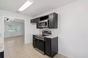 706 Shady Grove Dr, Granbury, TX 76049 - Photo 11