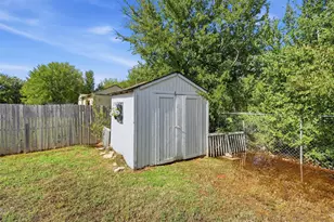 706 Shady Grove Dr, Granbury, TX 76049 - Photo 31