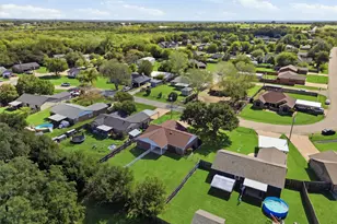 706 Shady Grove Dr, Granbury, TX 76049 - Photo 35