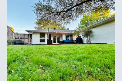 8405 Creekwood Drive, Dallas, TX 75228 - Photo 35