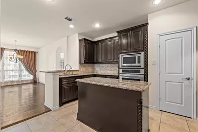 10437 Chantry Lane, Frisco, TX 75035 - Photo 9