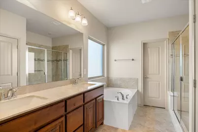5103 Glen Meadow Drive, Arlington, TX 76001 - Photo 13