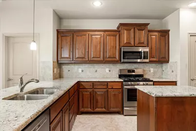 5103 Glen Meadow Drive, Arlington, TX 76001 - Photo 3