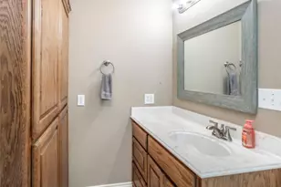 406 W Elm St, Collinsville, TX 76233 - Photo 13