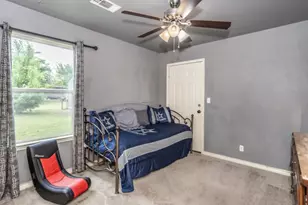 406 W Elm St, Collinsville, TX 76233 - Photo 17