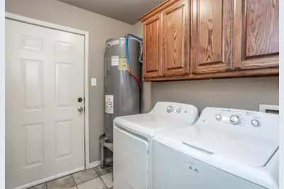 406 W Elm Street, Collinsville, TX 76233 - Photo 11