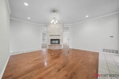 135 Country Vista Circle, Burleson, TX 76028 - Photo 7
