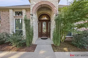 135 Country Vista Cir, Burleson, TX 76028 - Photo 3