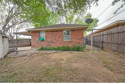 1515 Blackwell Drive, Irving, TX 75061 - Photo 5