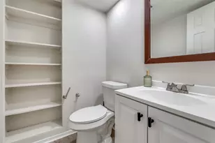10211 Regal Oaks Dr, Dallas, TX 75230 - Photo 19