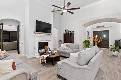 305 Landview Drive, Burleson, TX 76028 - Photo 9