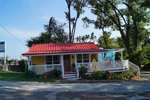 402 E College St, Canton, TX 75103 - Photo 1
