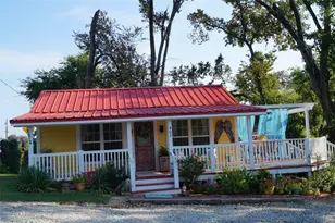 402 E College St, Canton, TX 75103 - Photo 3