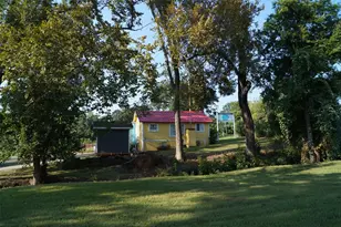 402 E College St, Canton, TX 75103 - Photo 25