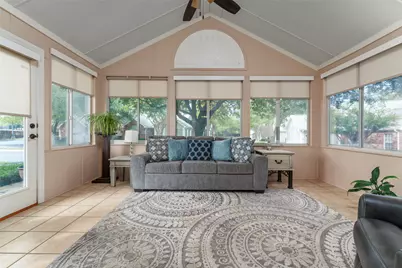807 Cara Lane, Arlington, TX 76012 - Photo 15