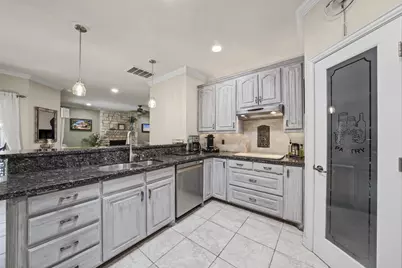 5589 Greenview Court, North Richland Hills, TX 76148 - Photo 15