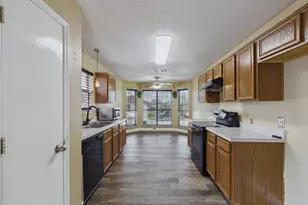 3014 Highridge Trail, Grand Prairie, TX 75052 - Photo 11