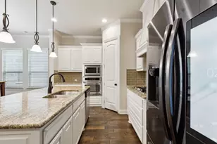 2504 Moore's Lndg, Arlington, TX 76016 - Photo 5