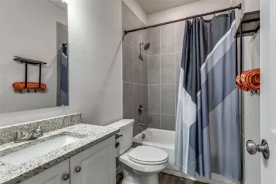 1425 Evans Avenue, Fort Worth, TX 76104 - Photo 11