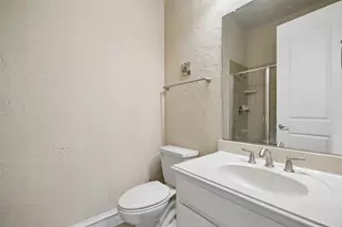4085 Winsor Dr, Farmers Branch, TX 75244 - Photo 19