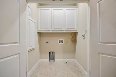 4085 Winsor Drive, Farmers Branch, TX 75244 - Photo 29