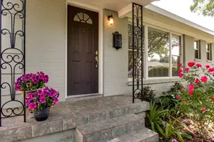 4918 Thrush St, Dallas, TX 75209 - Photo 3