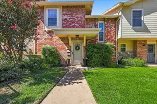 1955 Shorewood Dr, Grapevine, TX 76051 - Photo 1