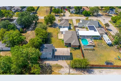 3823 Dempster Avenue, Cockrell Hill, TX 75211 - Photo 35