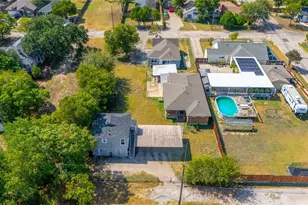3823 Dempster Ave, Cockrell Hill, TX 75211 - Photo 35