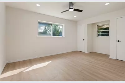 417 Keats Circle, Irving, TX 75061 - Photo 17