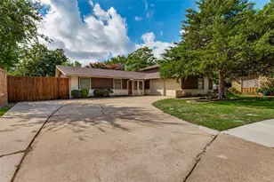 417 Keats Cir, Irving, TX 75061 - Photo 1
