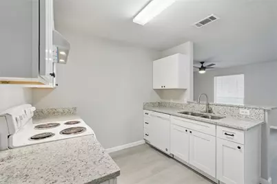 844 Potomac Drive, Lancaster, TX 75134 - Photo 9