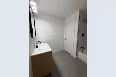 419 S Bond Avenue, Dallas, TX 75211 - Photo 5
