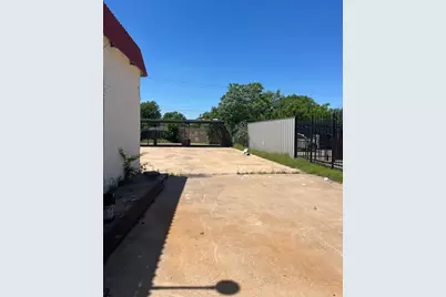 700 S Cherry Lane, White Settlement, TX 76108 - Photo 19
