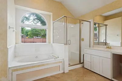300 Black Rock Court, Irving, TX 75063 - Photo 19