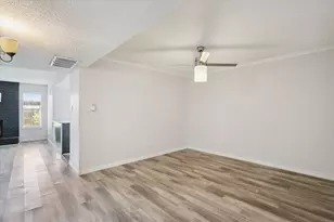 513 Towne House Ln, Richardson, TX 75081 - Photo 3