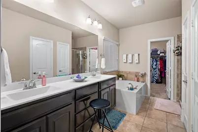 1217 Crest Ridge Drive, Glenn Heights, TX 75154 - Photo 17