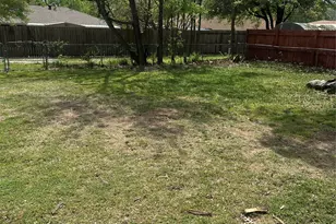 1207 Pebble St, Bowie, TX 76230 - Photo 5