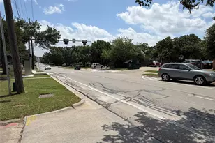 2266 W Oak St, Denton, TX 76201 - Photo 15